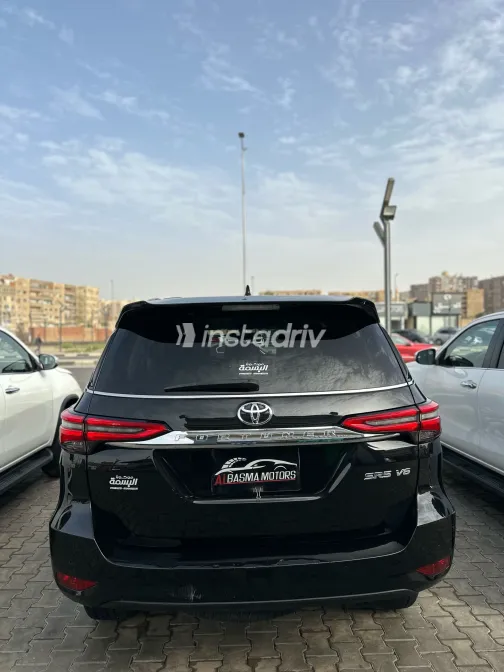 Toyota Fortuner 2023 White Used for Sale - 7