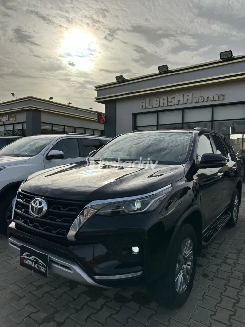 Toyota Fortuner 2023 White Used for Sale - 8