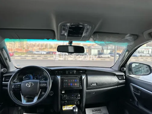 Toyota Fortuner 2023 White Used for Sale - 10
