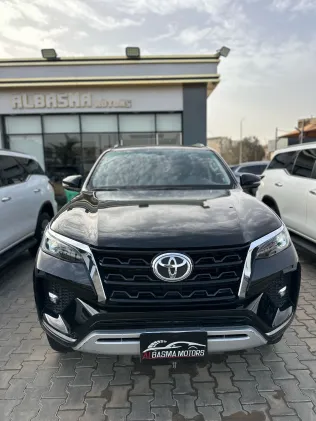 Toyota Fortuner 2023 White Used for Sale