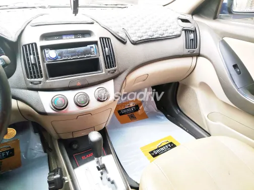 هيونداي إلنترا اتش دى 2010 أبيض مستعملة للبيع - 5