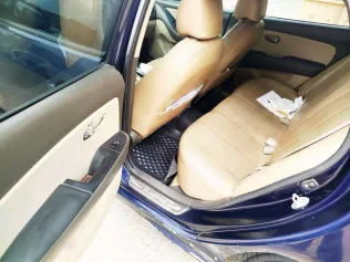 هيونداي إلنترا اتش دى 2010 أبيض مستعملة للبيع