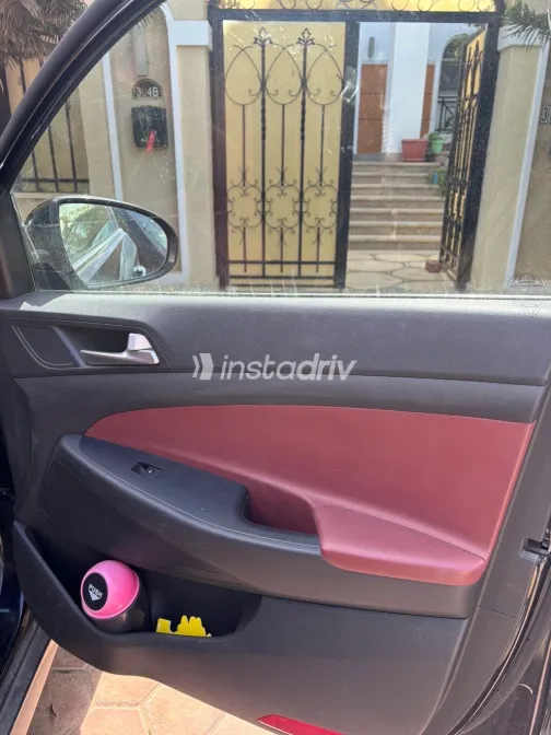 Hyundai Tucson 2019 White Used for Sale - 2