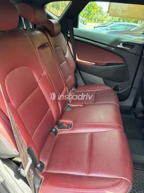 Hyundai Tucson 2019 White Used for Sale - 5