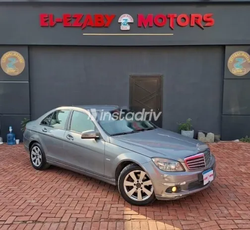مرسيدس C 180 2009 فضي مستعملة للبيع - 1