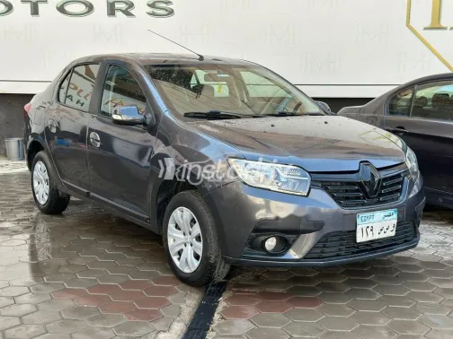 رينو لوجان 2017 فضي مستعملة للبيع - 3