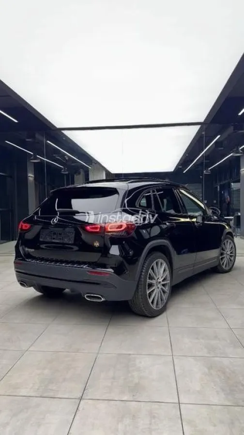 Mercedes GLA 200 2023 Black Used for Sale - 2