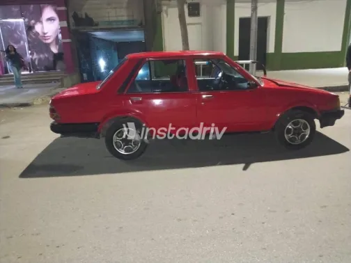 مازدا 323 1982 أحمر مستعملة للبيع - 5