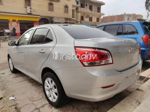 Chevrolet Optra 2018 White Used for Sale - 3