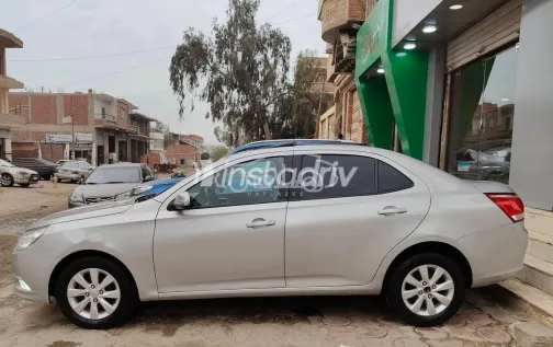Chevrolet Optra 2018 White Used for Sale - 4