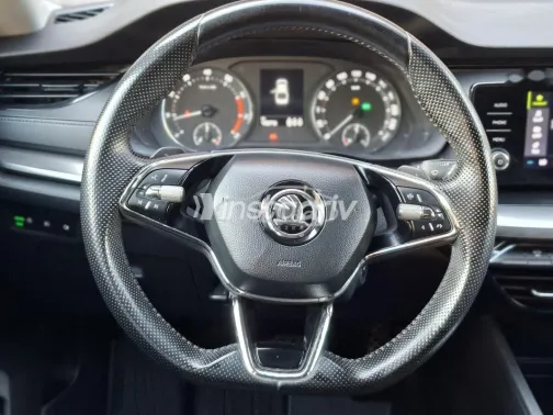 Skoda Octavia A8 2021 White Used for Sale - 10