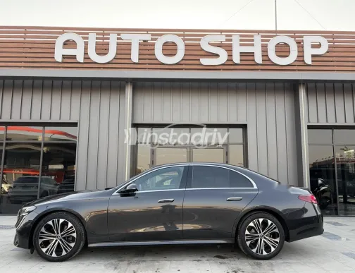 مرسيدس E 200 2024 رمادي مستعملة للبيع - 3