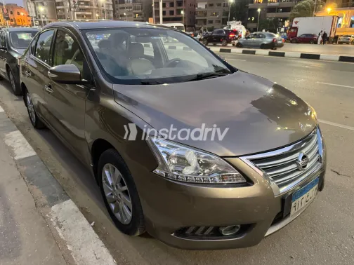 نيسان سنترا 2021 أبيض مستعملة للبيع - 4