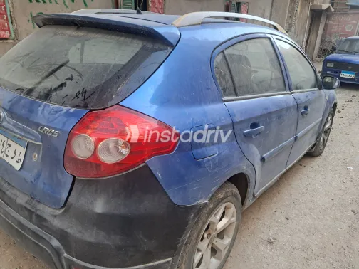 Brilliance FRV Cross 2015 White Used for Sale - 3