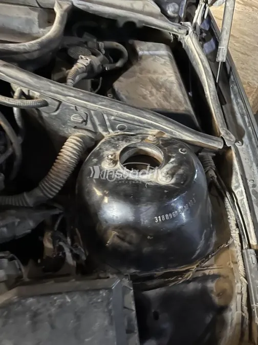 بي ام دبليو 318 2002 أسود مستعملة للبيع - 9