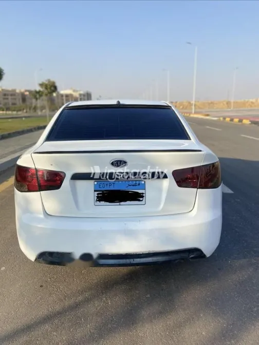 Kia Cerato 2010 White Used for Sale - 5