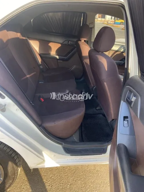 Kia Cerato 2010 White Used for Sale - 9