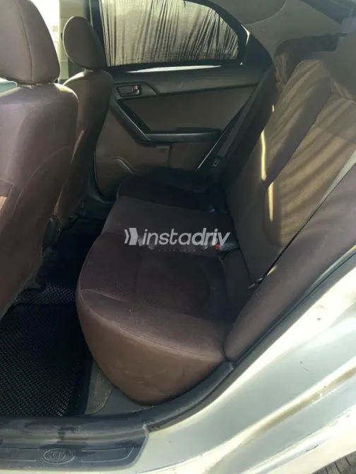 Kia Cerato 2010 White Used for Sale - 10