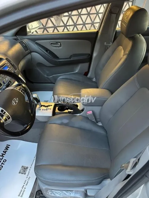 Hyundai Avante 2007 Silver Used for Sale - 9