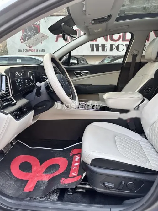 Kia Sportage 2023 Gray Used for Sale - 7