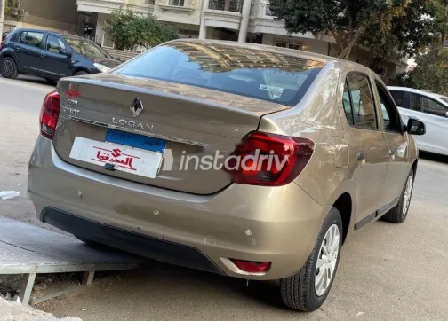 رينو لوجان 2020 بني مستعملة للبيع - 2