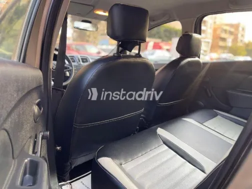 رينو لوجان 2020 بني مستعملة للبيع - 10