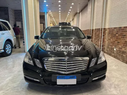 Mercedes E 200 2013 Black Used for Sale - 5