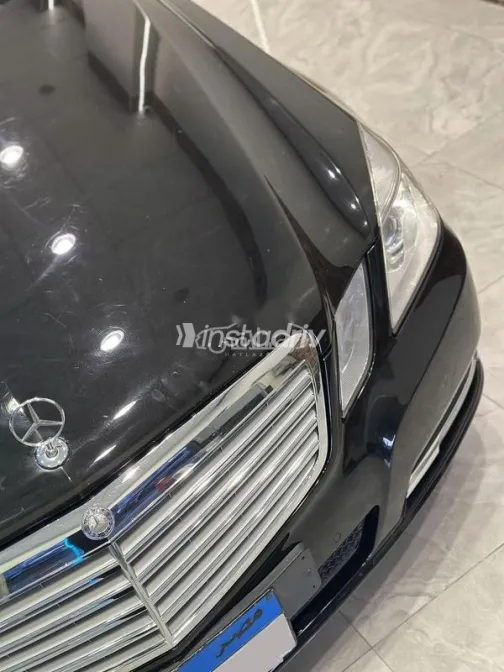 Mercedes E 200 2013 Black Used for Sale - 7