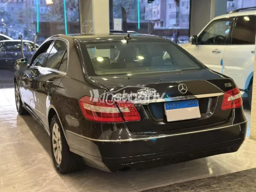 Mercedes E 200 2013 Black Used for Sale - 10
