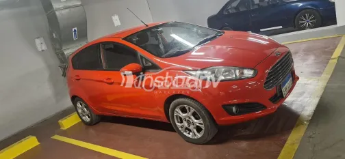 فورد فيستا 2014 أحمر مستعملة للبيع - 2