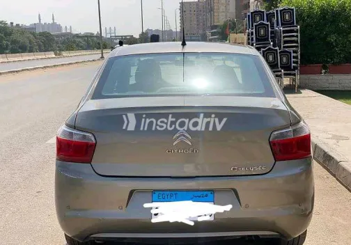 سيتروين سي اليزيه 2014 أبيض مستعملة للبيع - 3