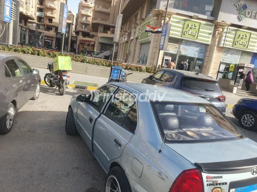 هيونداي فيرنا 2013 أبيض مستعملة للبيع - 5