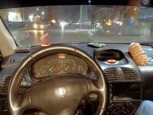 بيجو 206 2004 أبيض مستعملة للبيع