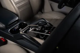 بورش كايين اس 2020 أبيض مستعملة للبيع