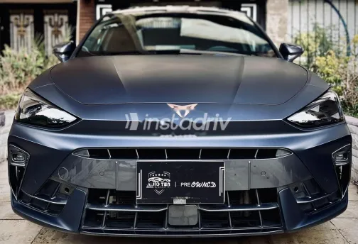 Cupra Leon 2025 Gray Used for Sale - 1