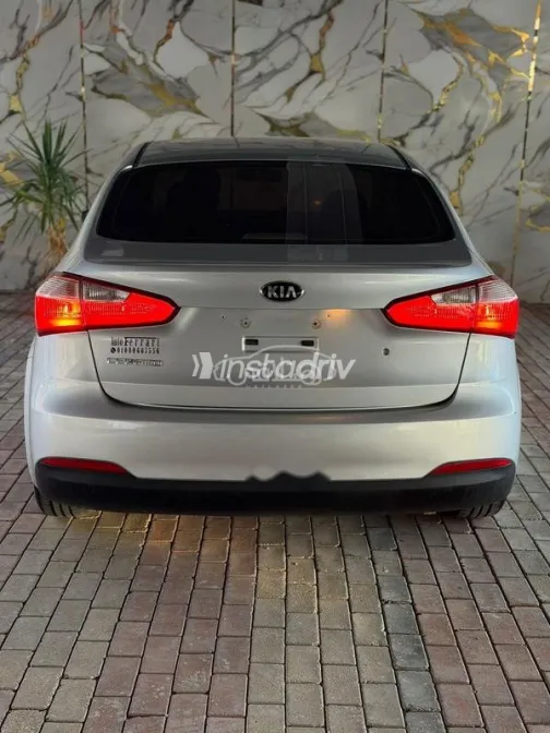 كيا سيراتو 2015 فضي مستعملة للبيع - 6
