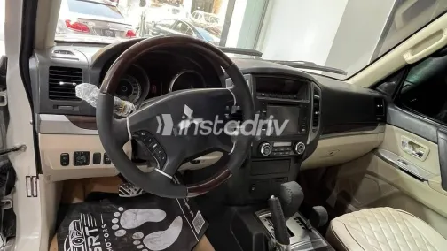 Mitsubishi Pajero 2015 White Used for Sale - 10