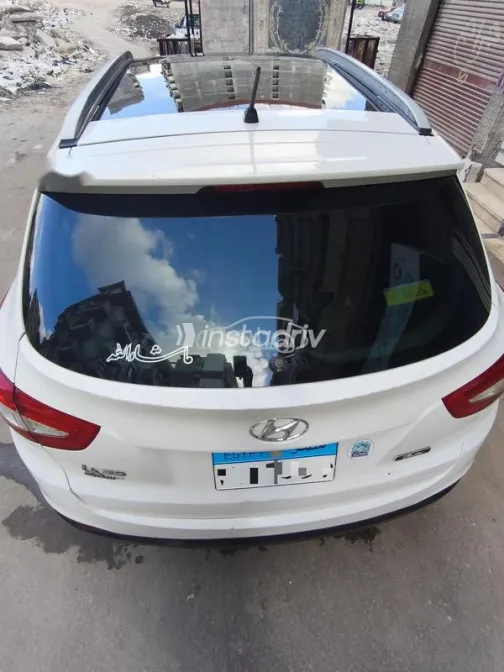 هيونداي IX 35 2014 أبيض مستعملة للبيع - 4