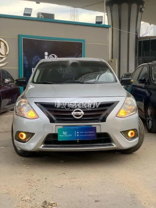 نيسان صنى 2021 رمادي مستعملة للبيع - 1