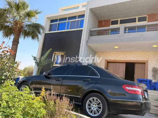 مرسيدس E 300 2011 أسود مستعملة للبيع - 5