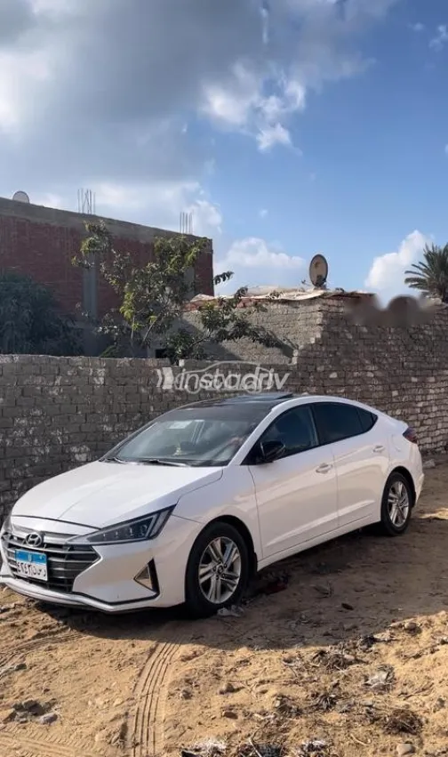 Hyundai Elantra AD 2020 White Used for Sale - 1