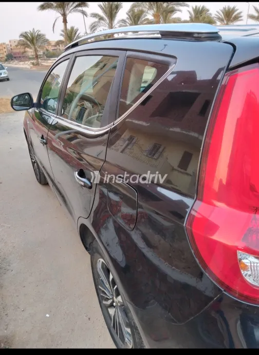 جيلي X7 2019 أبيض مستعملة للبيع - 3