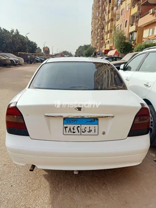 دايو نوبيرا 2002 أبيض مستعملة للبيع - 2