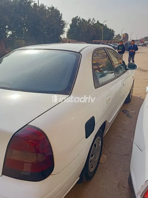 دايو نوبيرا 2002 أبيض مستعملة للبيع - 3