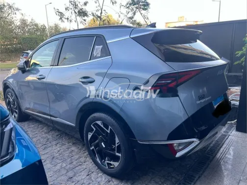 كيا سبورتاج 2023 رمادي مستعملة للبيع - 2