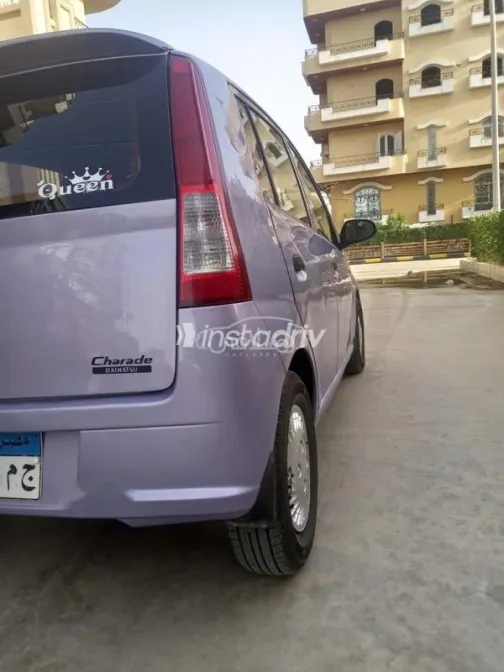 دايهاتسو شاريد 2007 بنفسجي مستعملة للبيع - 2