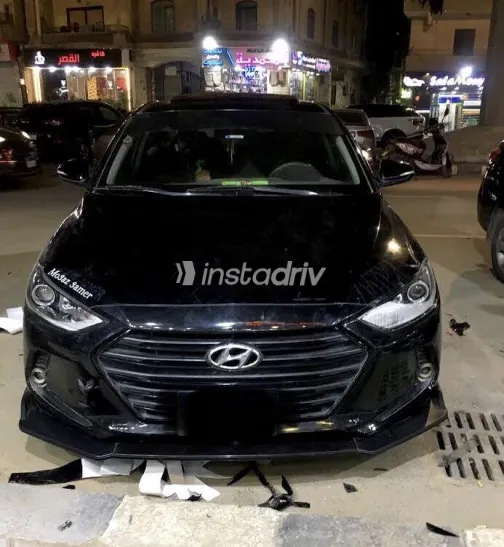 Hyundai Elantra AD 2019 White Used for Sale - 1