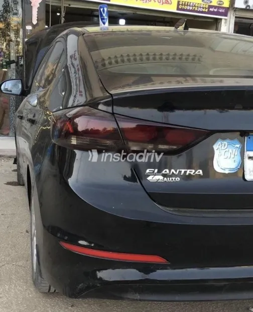 Hyundai Elantra AD 2019 White Used for Sale - 2