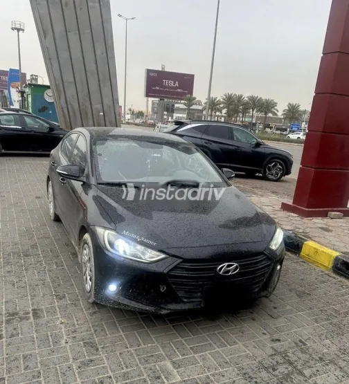 Hyundai Elantra AD 2019 White Used for Sale - 5