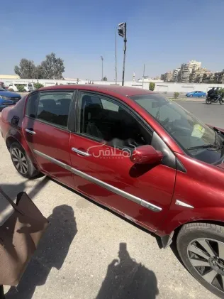 رينو ميجان 2005 أحمر غامق مستعملة للبيع